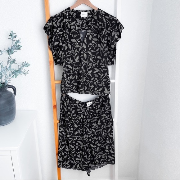 Isabel Marant Étoile Delocia Floral Blouse in Black V-neck Flutter Sleeves - Picture 6 of 16